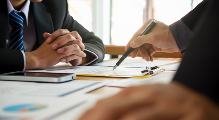 agentes inmobiliarios​